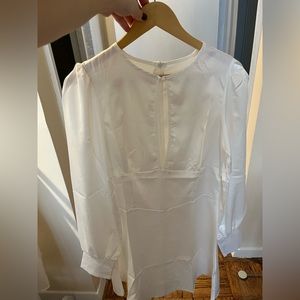 White flowy dress, L